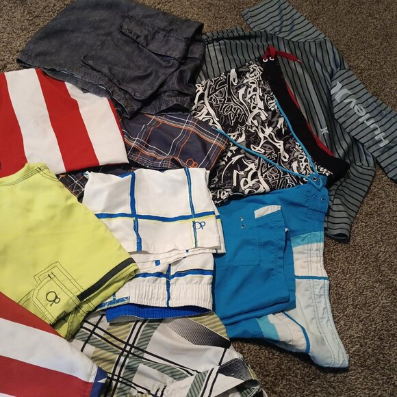 Oakley and hurley swim trunks - Picture 3 of 5